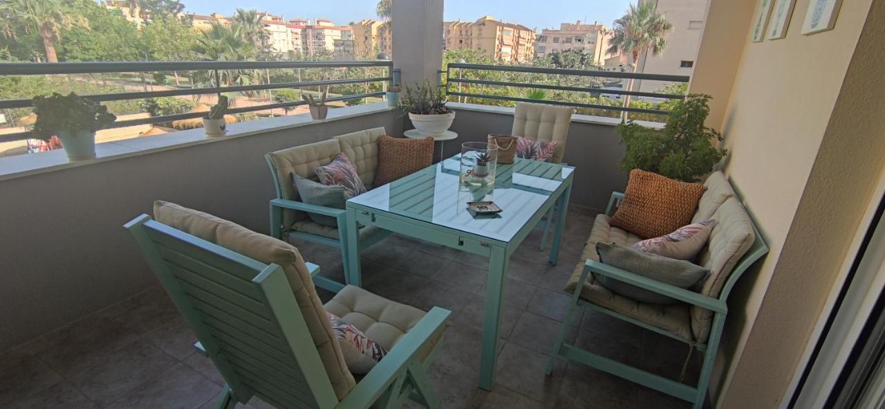 Se Alquila Habitacion Muy Luminosa Con Bano Privado En Apartamento Compartido Rincón de la Victoria Eksteriør bilde