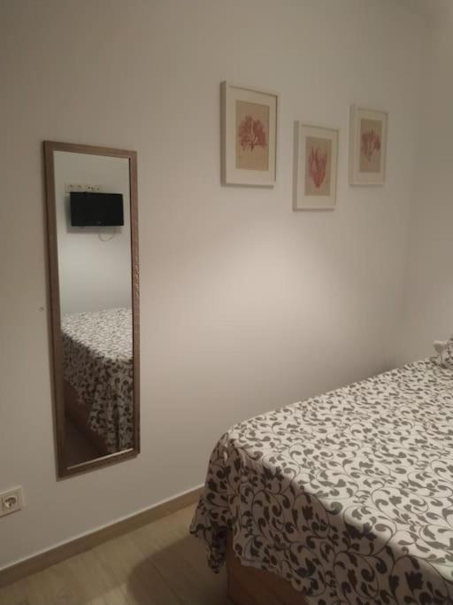 Se Alquila Habitacion Muy Luminosa Con Bano Privado En Apartamento Compartido Rincón de la Victoria Eksteriør bilde